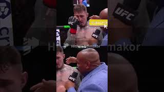 Fighter Confronts Crowd After Controversial Eye Poke Stoppage