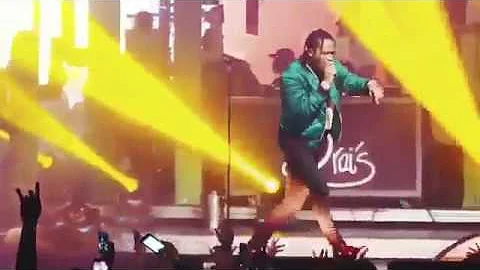 Travis Scott performing Father Stretch My Hands Pt  1