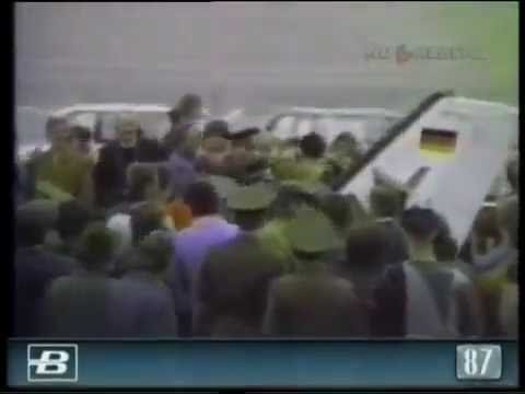1987, Москва, официальное соощение "  Сегодня   самолет   Руста сел на Красной площади"