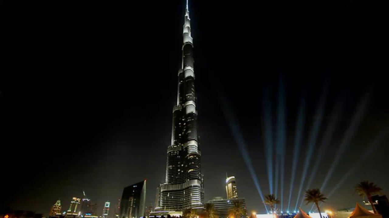 Реклама на бурдж халифа. 2004 Год Бурж Халиф. Бурдж Халифа ночью. Burj khalifa at Night. Бурдж Халифа ночью фото флаг.