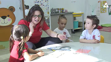 Quanto ganha um professor da Maple Bear?