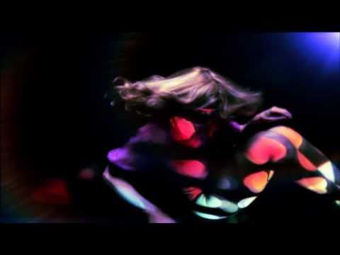 Madonna - Hung Up (Tracy Young's Get Up And Dance ...