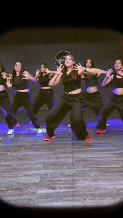 You Are My Soniya song girl dance...