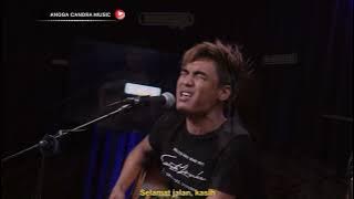 SAAT TERAKHIR  ST 12  CHARLY FT ANGGA CANDRA BISIKIN