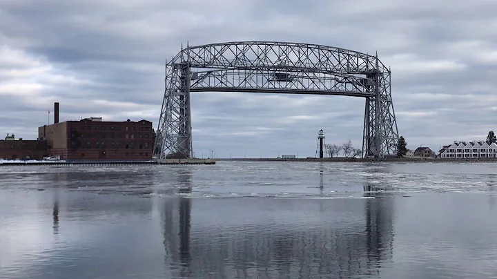 Great Lakes Trader/ Joyce L VanEnkevort arriving i...