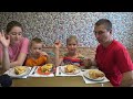 СЕМЕЙНЫЙ МУКБАНГ УТРЕНИЙ ОМЛЕТ | FAMILY MUKBANG MORNING OMELET #omelette #mukbang #мукбанг