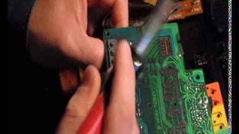 Headphone output in a small keyboard