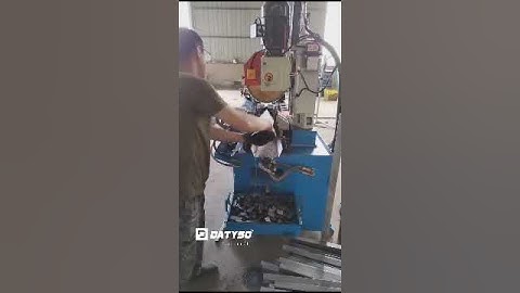 Máy cắt ống số lượng lớn tự động đẩy phôi plc