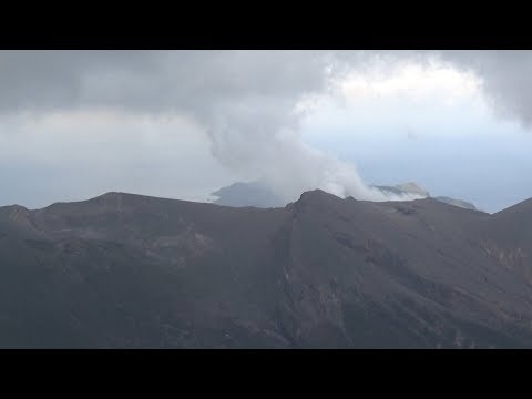 口永良部島の新岳、小噴火続く　鹿児島・屋久島町