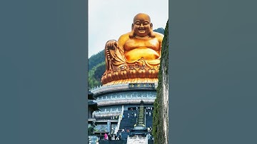 Tượng Phật Di Lặc bằng đồng cao nhất thế giới: Ngự trên sườn núi 369 mét, mỉm cười nhìn thế gian