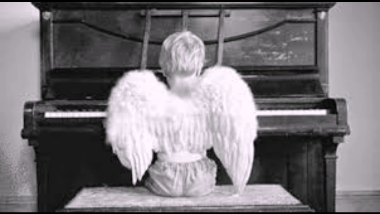 Angel dario. ангел на пианино. ангел и рояль. мелодия ангела моцарт на пианино. Gone angels roland.