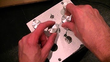 Diederich Electronics Oscillator with Killswtich Glitch 8-bit Sounds White Noise Screetch