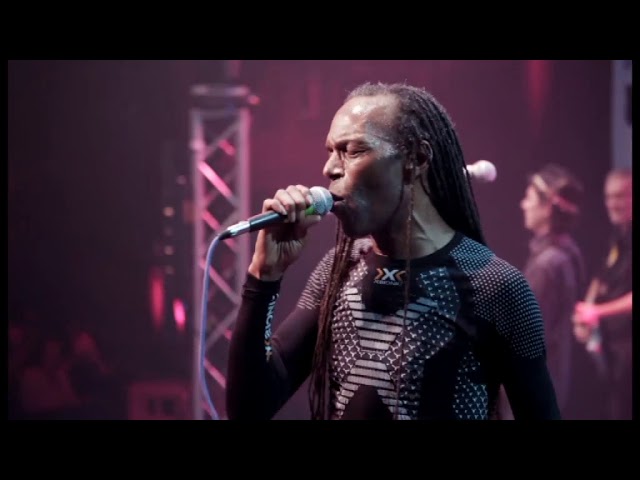 The Beat Feat Ranking Roger - Mirror in the Bathroom (Live)