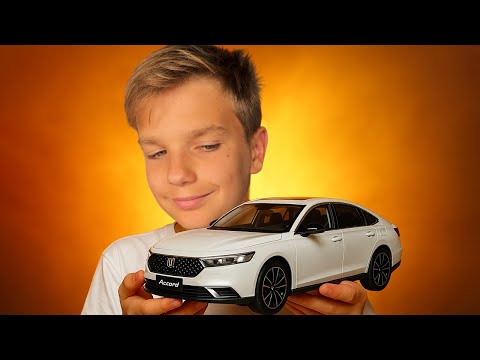 Mark unboxing new diecast Honda Accord 1:18 and changes the oil in the car