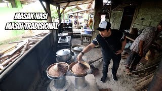 Download lagu JUALAN DI TENGAH HUTAN TAPI MASIH SAJA RAME JUALAN DI TENGAH HUTAN TAPI MASIH SAJA RAME