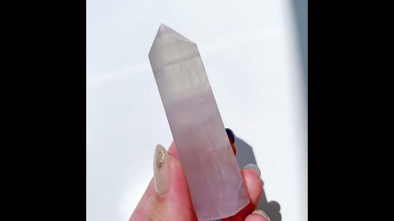 イットリウムフローライト ポイント | ポイント | Crystals by Purely