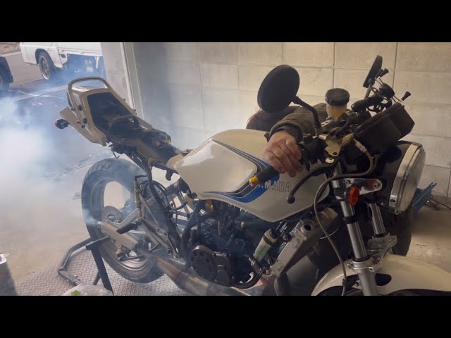 RZ 125 シリンダーボーリング 排気ポート加工編 - YouTube