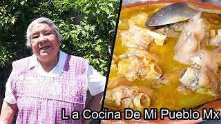 Preparando unas ricas PATITAS de Puerco en Salsa VERDE/La Cocina De Mi Pueblo Mx|| manitas de puerco