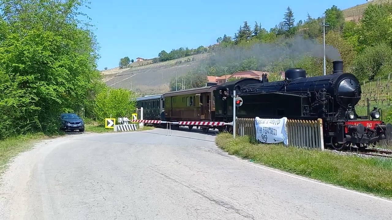 Passaggio a livello Calosso (AT) - Level crossing - Bahnübergang