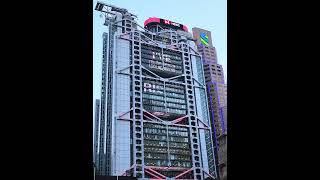 HSBC Building Lights Up Hong Kong Like This