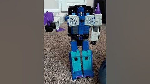 Transformers Dreadnaut and Decepticon Overlord Titans Return Leader Class Toy Review