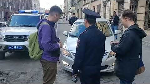 Как полицейские покрывают своих "коллег"!