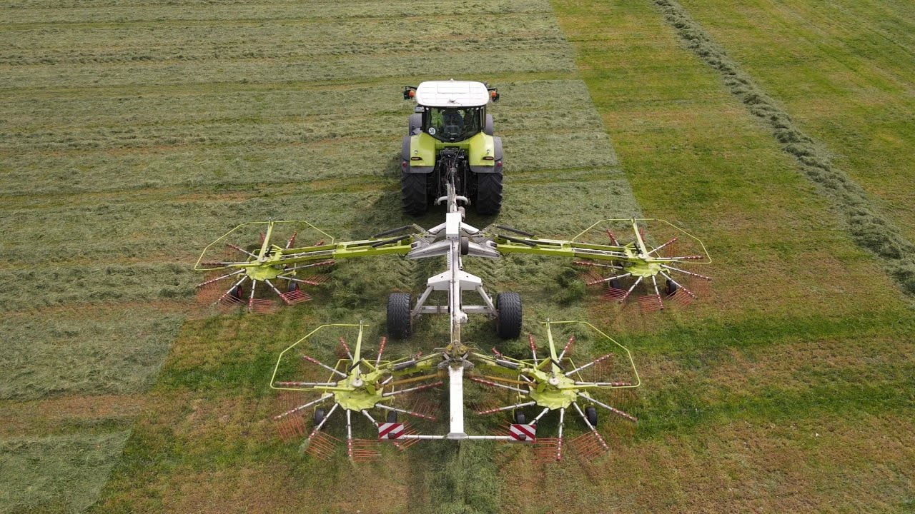 CLAAS AXION 830 mit CLAAS LINER 3000 am Schwaden / Grasernte 2022 / TEIL 2 / 4K