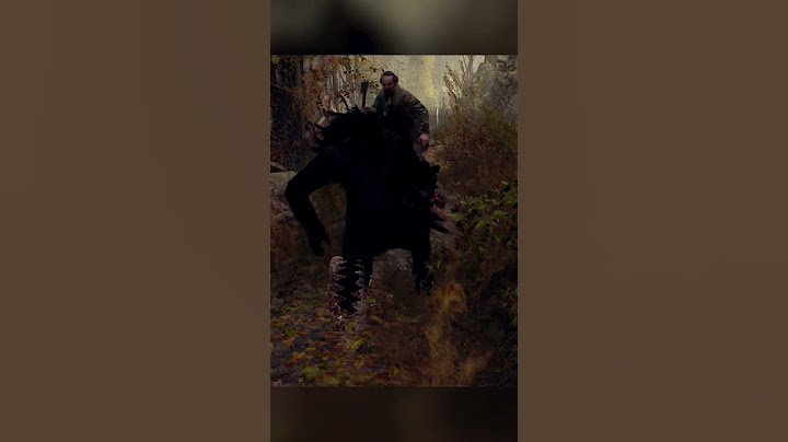 Leon steps on a bear trap at the WORST time #shorts #residentevil4