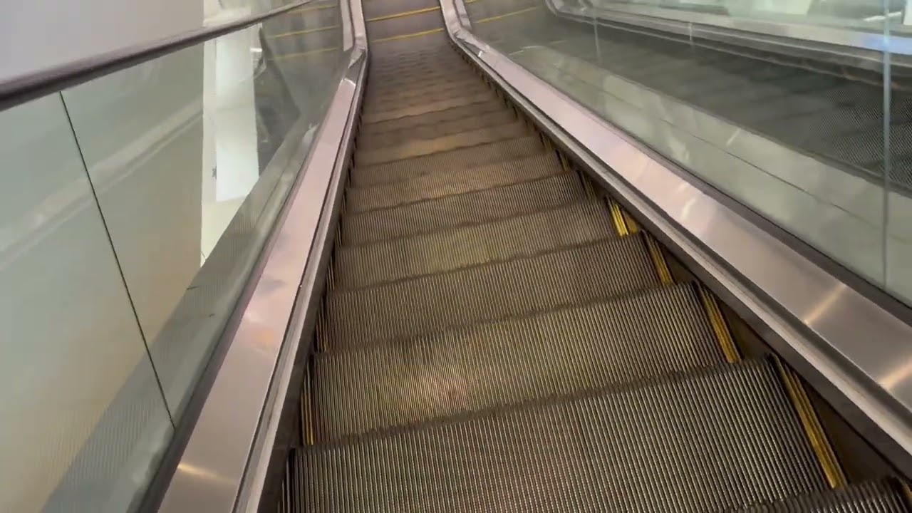 Plaza Merdeka Shopping Kuching Centre Escalator 