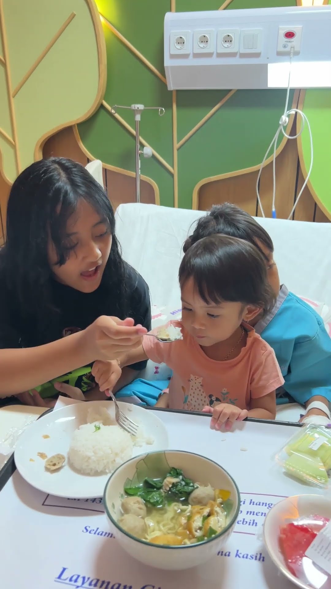 DINAR SUAPIN LEIKA SEDANG SAKIT