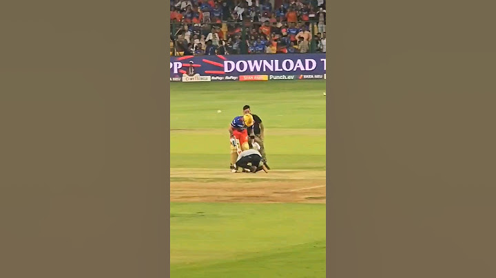 Virat Kohli Fan Enter in Ground and Touching Feets 😍 #viratkohli #viratfan #rohit