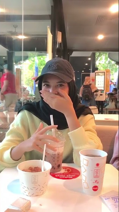 Mentahan Halu Makan Sama Cewek Cantik. Buat manasin, prank temen. STORY HALU