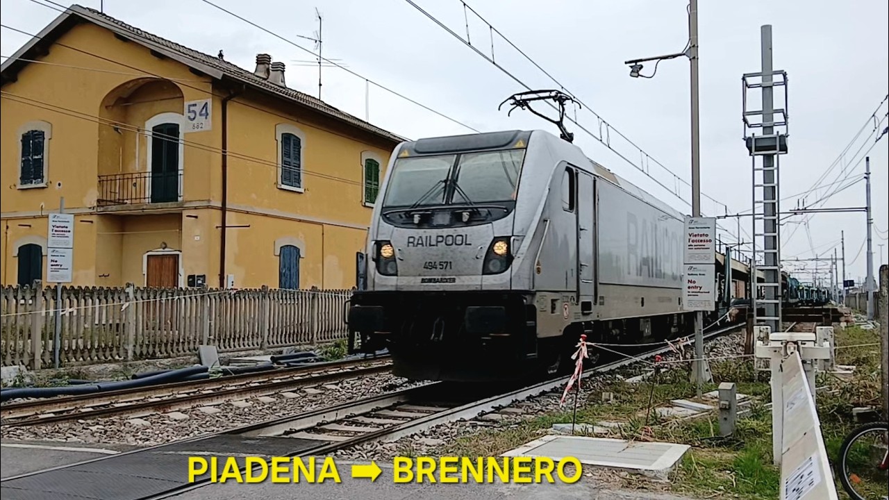E494.571 RAILPOOL a noleggio Captrain con bisarche ARS Altmann Laeers vuote per BRENNERO