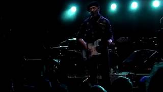 Watch Richard Thompson A Brother Slips Away video