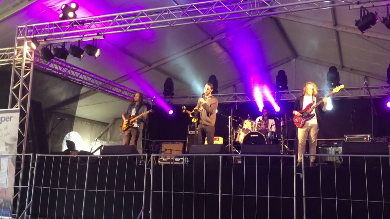 Stone Palace- Lie With Me (Live)