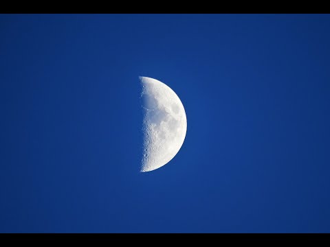Video: Měsíční třetí čtvrť?