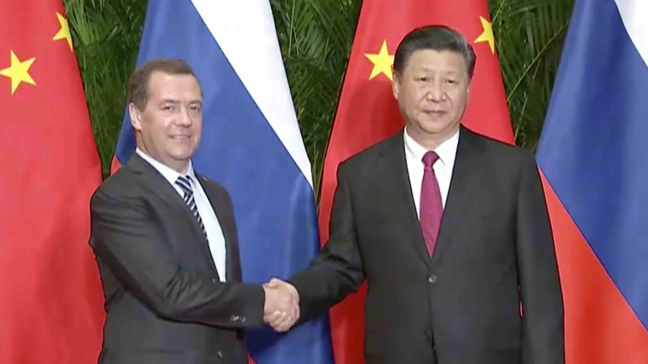 China calls to strengthen strategic cooperation with Russia