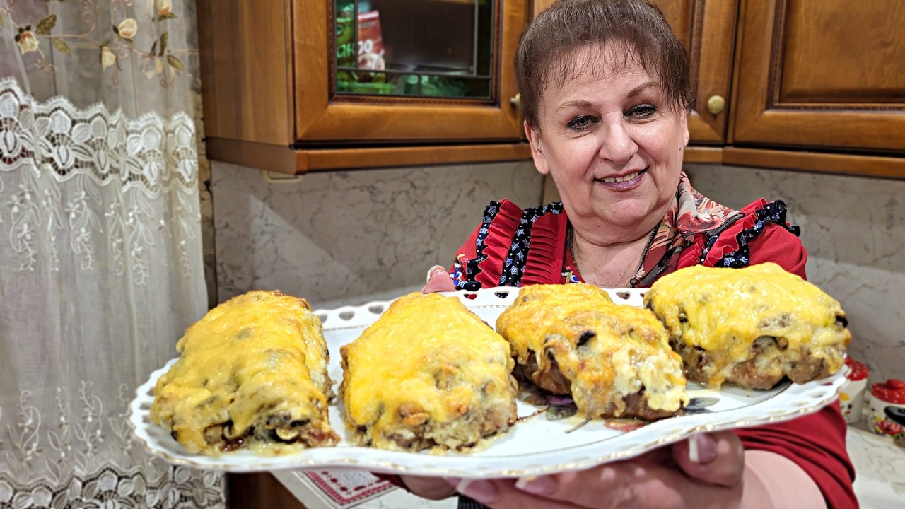 Вкуснейшее мясо в духовке. ОЧЕНЬ УДАЧНЫЙ РЕЦЕПТ! Мясо по-французски на ваш праздничный стол.