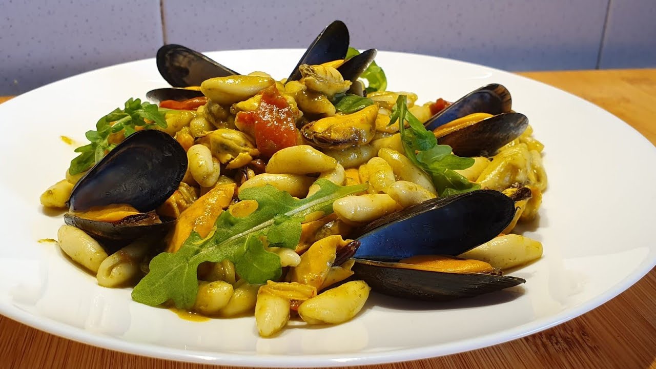 Cavatelli con Mejillones y Rúcula | ✅ Pasta con Mejillones en Salsa de Rúcula