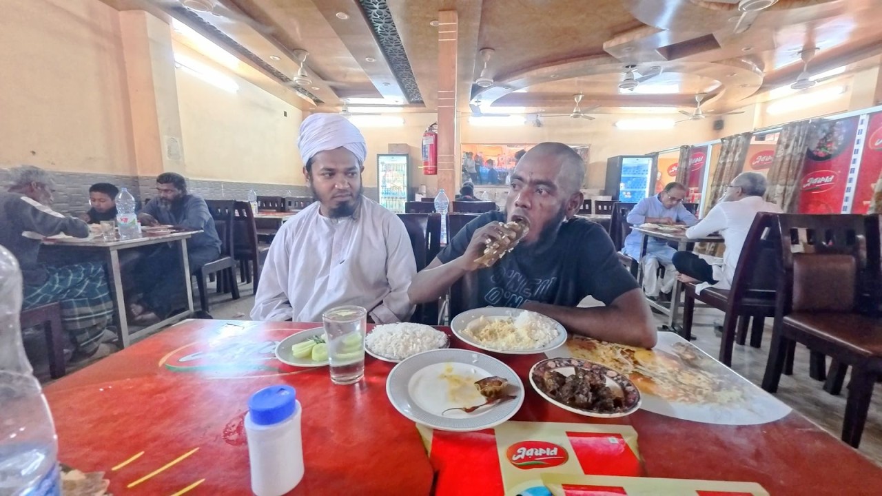 অনেক কষ্টে তাকে পরিষ্কার করলাম, কিন্তু তার তৃপ্তিসহকারে খাওয়া দেখে সব কষ্ট ভুলে গেলাম।#poorhelp