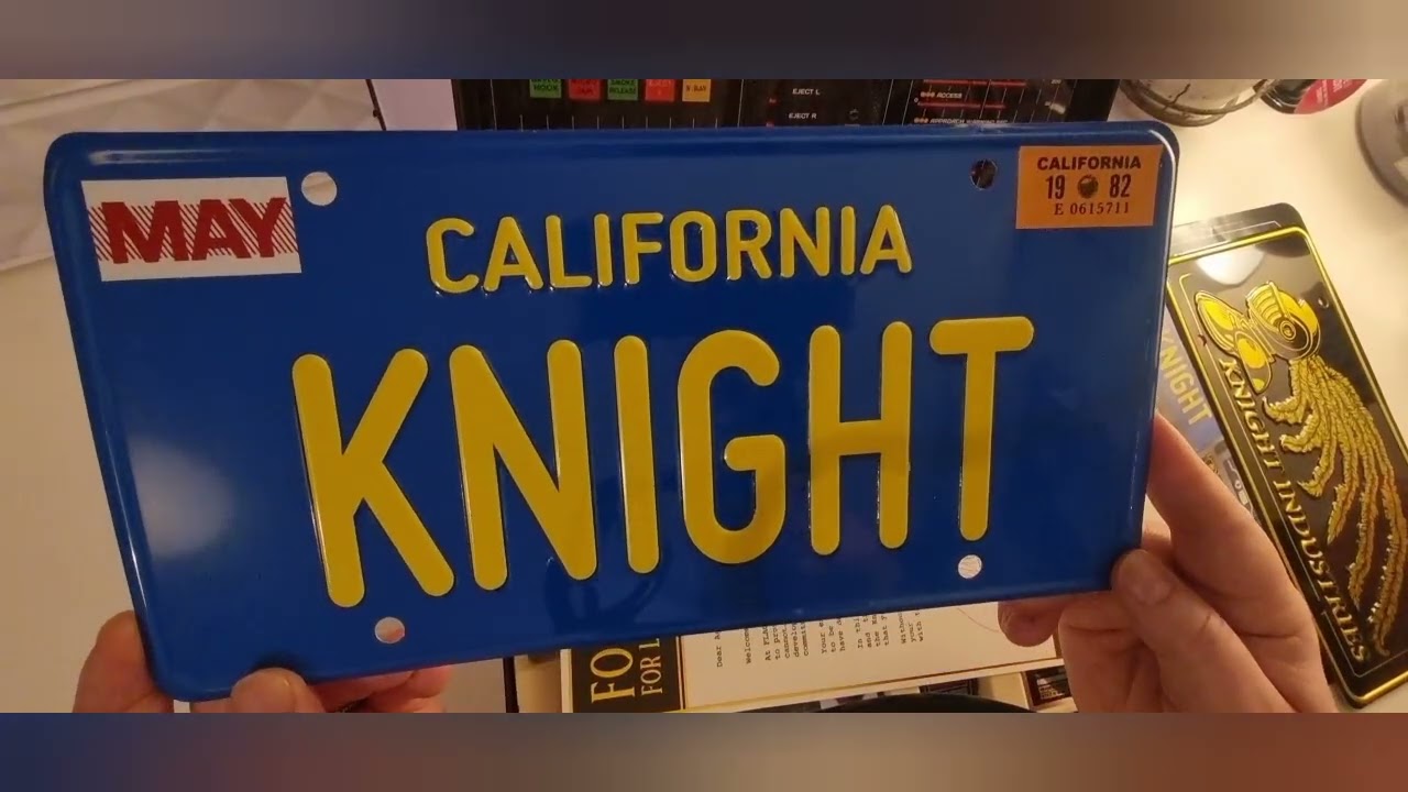 Join me today on Knights Temple as I will be reviewing The Knight Rider Agent Kit gift box.