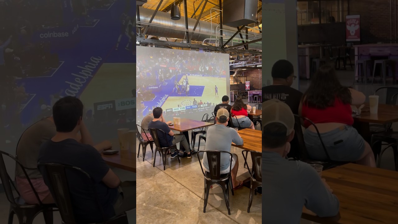 INDIANAPOLIS FOOD HALL GARAGE 😋 