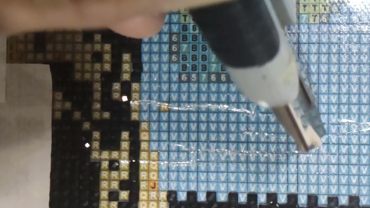 COMO TIRAR AS BOLHAS E RUGAS DA SUA TELA PINTURA DIAMANTE