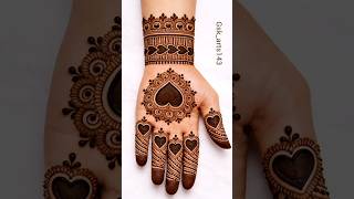 Beautiful heart shape mehndi design // Stylish Mehndi Design 🥰💖 #mehndi #mehndidesign #viralvideo .