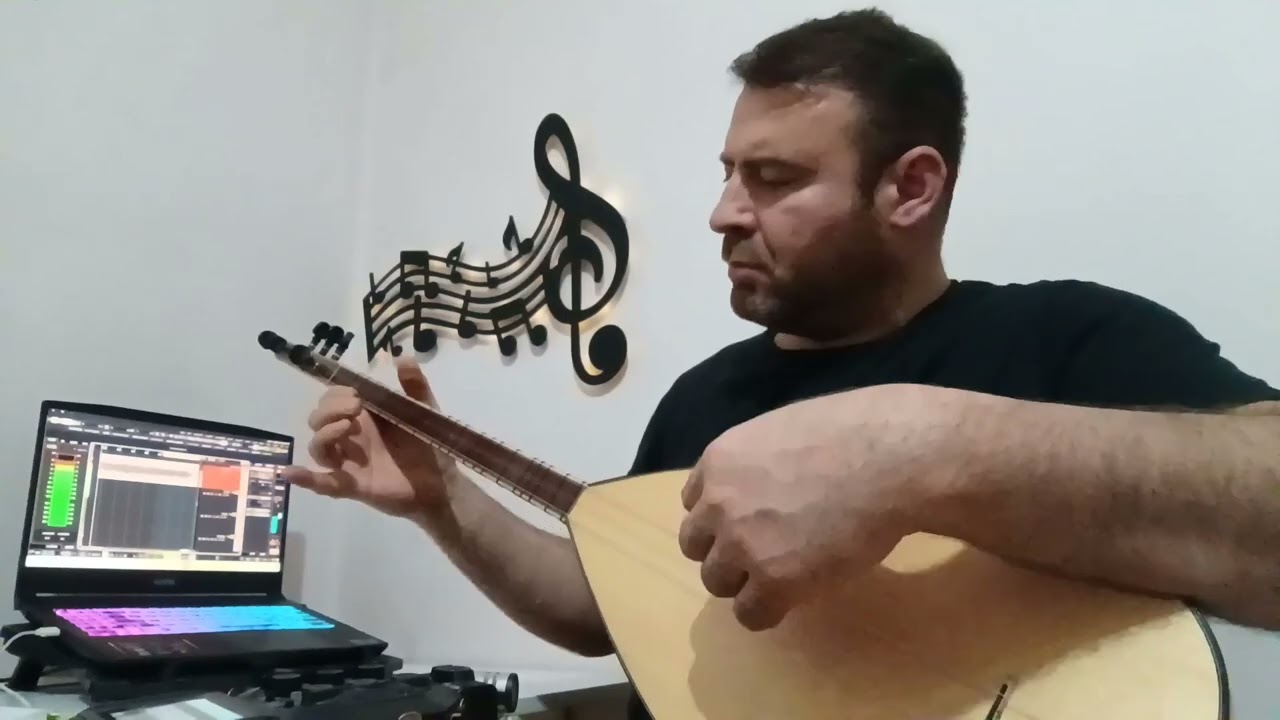 Hasretinle yandı gönlüm 