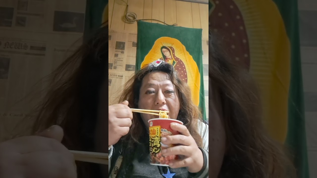 セブンイレブン　蒙古タンメン中本辛旨味噌　香りひきたつブラックコーヒー　ファミリーマート味仙　大辛　台湾ラーメン　焼きベーコン寿司　和風ツナマヨネーズ　おまけヒーリング&お祓いの鈴