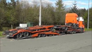 De Rooy DAF Transporter loading a De Rooy Iveco Transporter