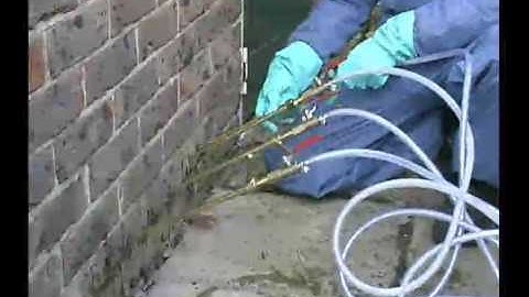 Dryzone vs Traditional Chemical Injection DPC  (Part 1)