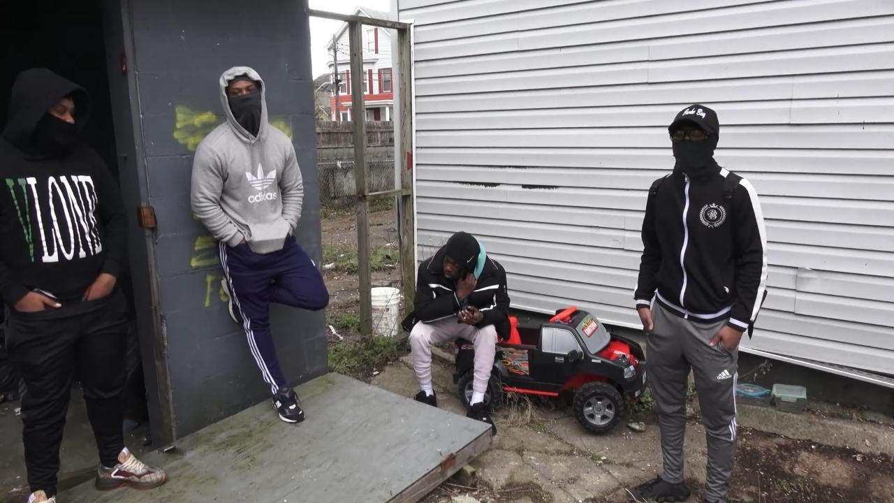 ПАТЕРСОН, НЬЮ-ДЖЕРСИ, СЫРЫЕ УЛИЦЫ / РАЗГОВОР О ЖЕСТОКОСТИ ПОЛИЦИИ