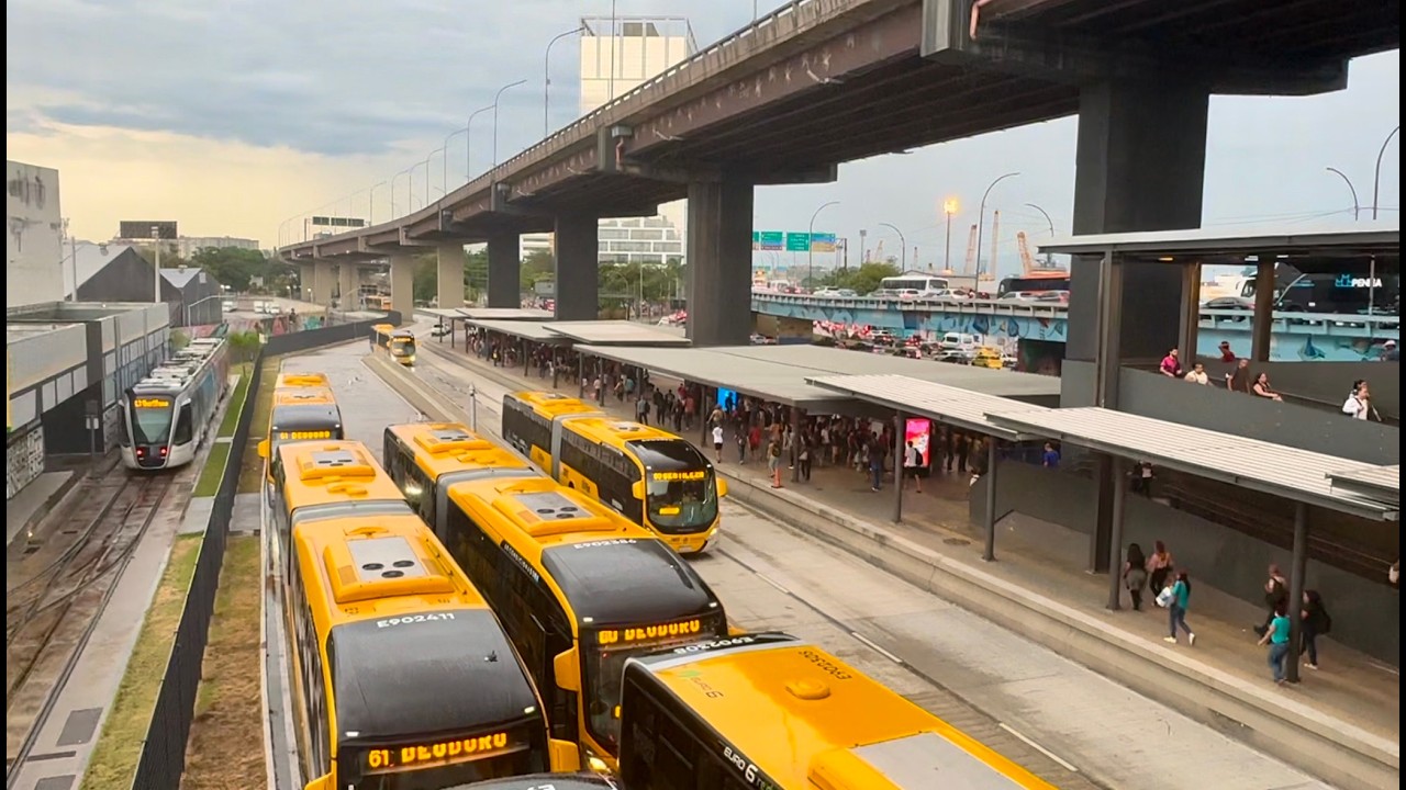 Terminal Gentileza no horário de pico